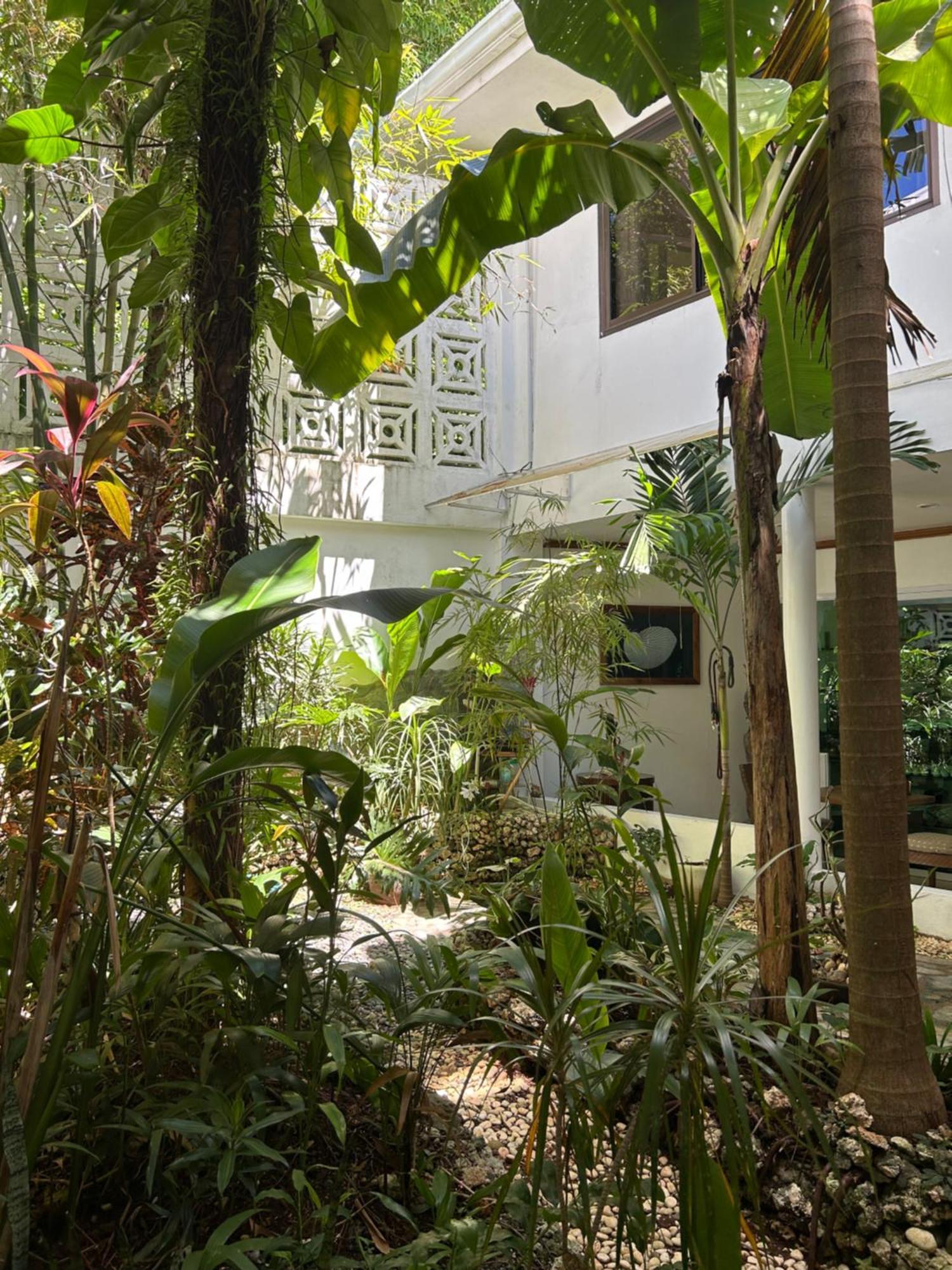 Argonauta Boracay Apartment Suites And Villas Боракай Экстерьер фото